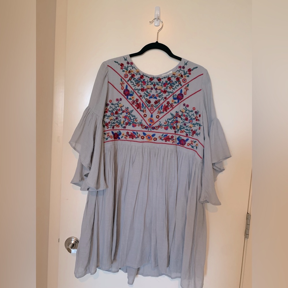 Umgee Beachy Boho Floral Embroidered Textured Gauzey Bell Sleeve Dress [L]